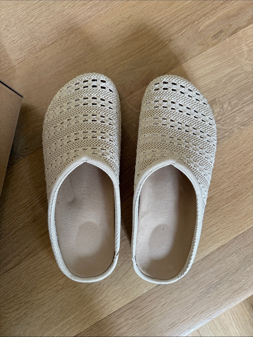 Rothy’s The Casual Clog in Powder Crochet - Picture 3 of 4